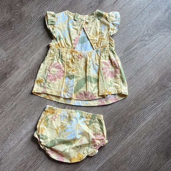 Two Piece Outfit - Picture 6 of 9